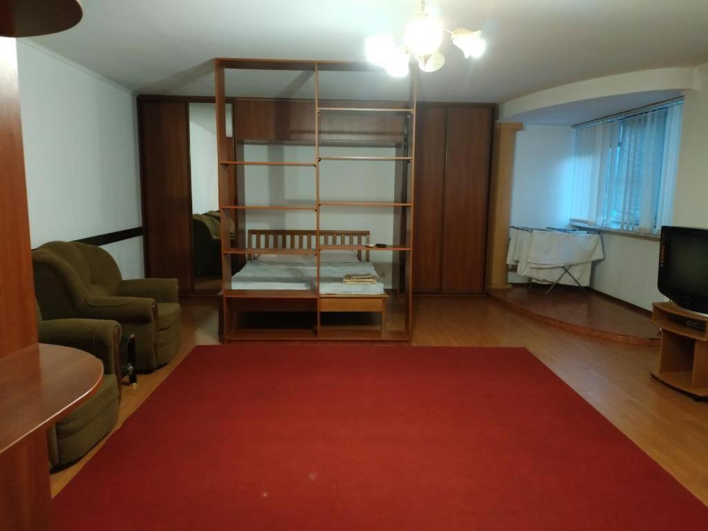 Nice Apartment Near Gulliver Киев Екстериор снимка